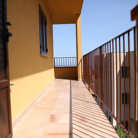 Pino - Donna Rosa Apartment *